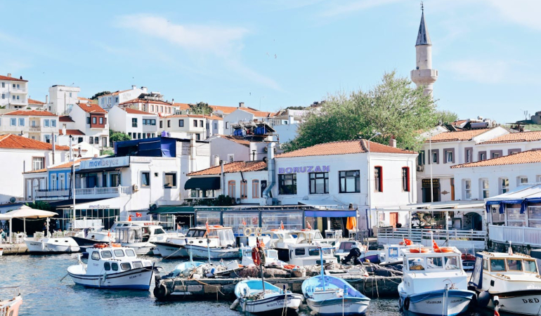 Bozcaada Plajları: En Temiz ve En Sessiz Koyların Tam Listesi