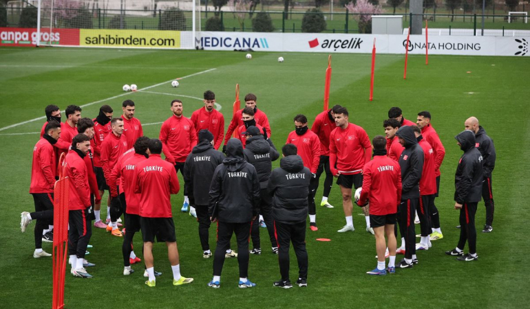 a-milli-takim-pristineye-zafer-icin-yola-cikiyor